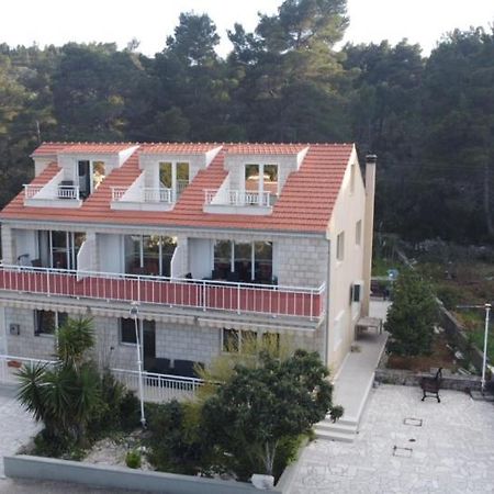 Luxury Apartments Oasis Lumbarda Exteriér fotografie