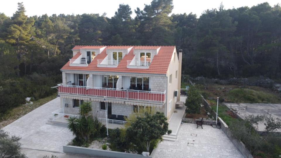 Luxury Apartments Oasis Lumbarda Exteriér fotografie